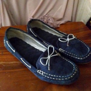 Classic prep, nwot comfort navy loafers